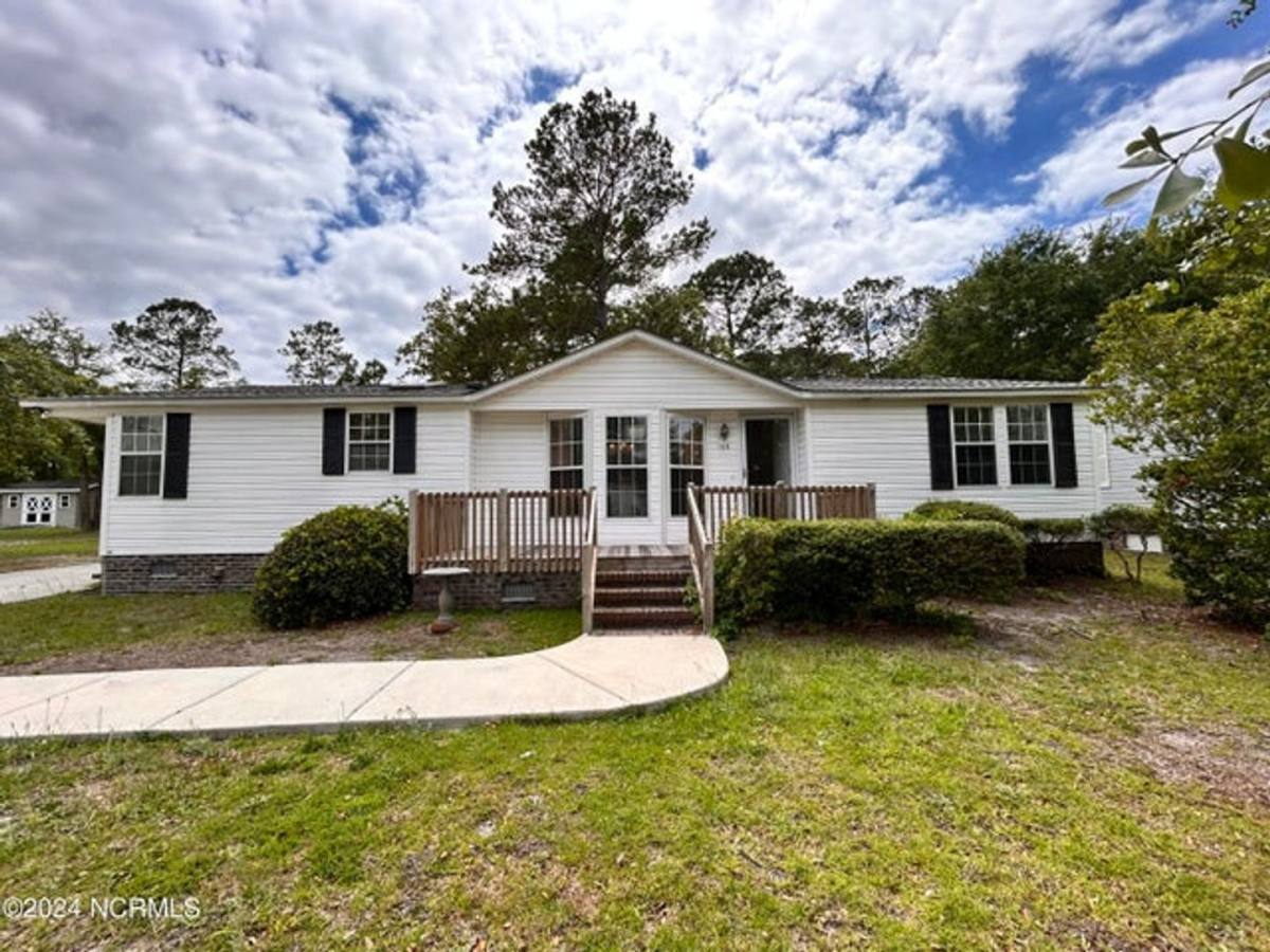 House for rent at 1075 Captains Court, Calabash, NC 28467
