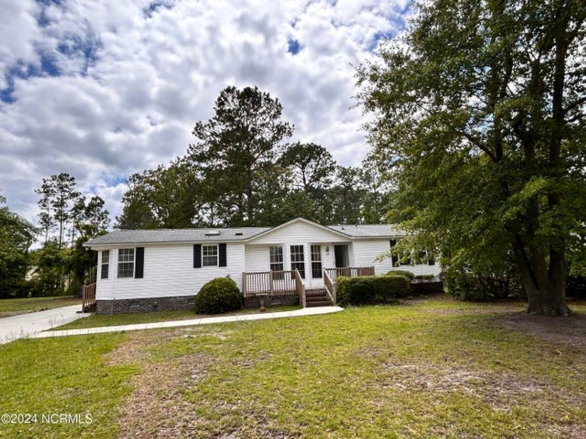 House for rent at 1075 Captains Court, Calabash, NC 28467
