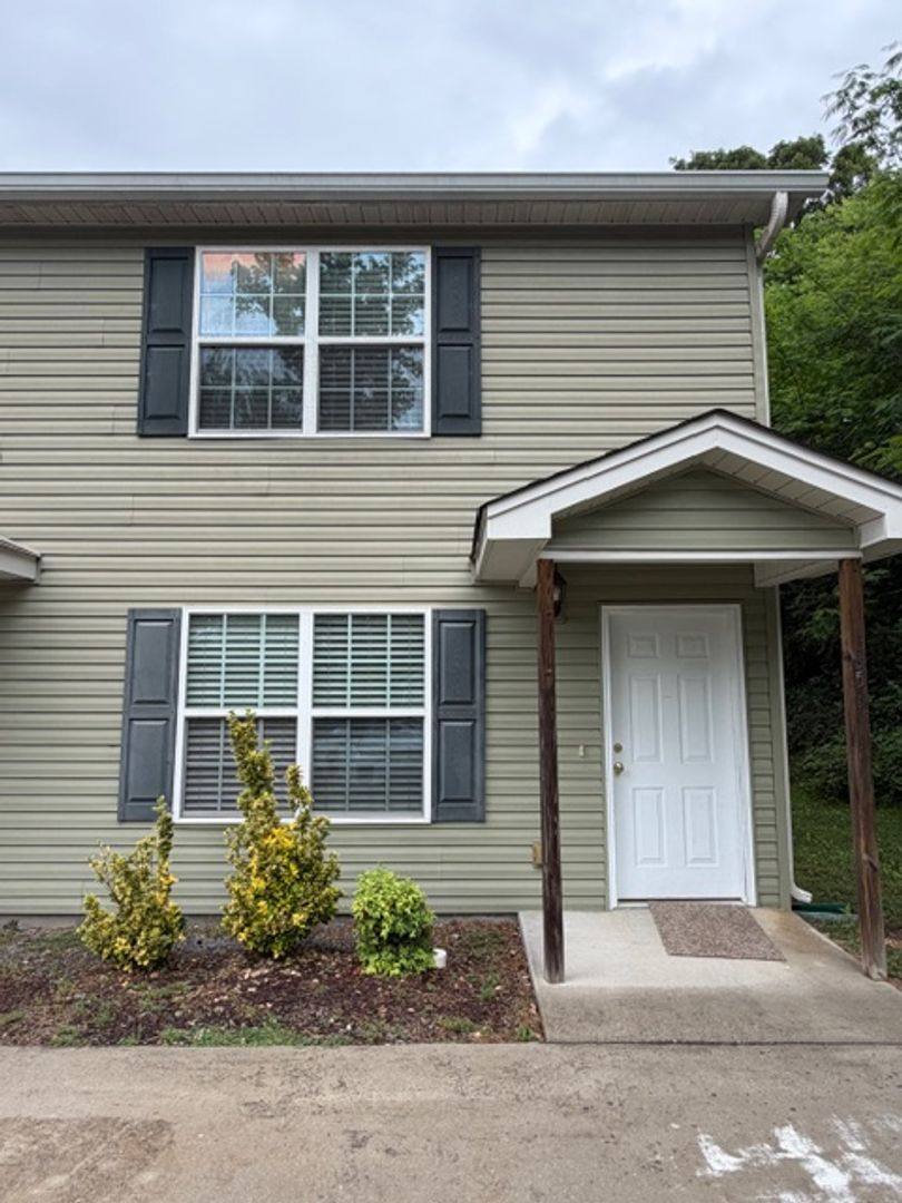 Townhouse for rent at 1553 13th St SE, Cleveland, TN 37311