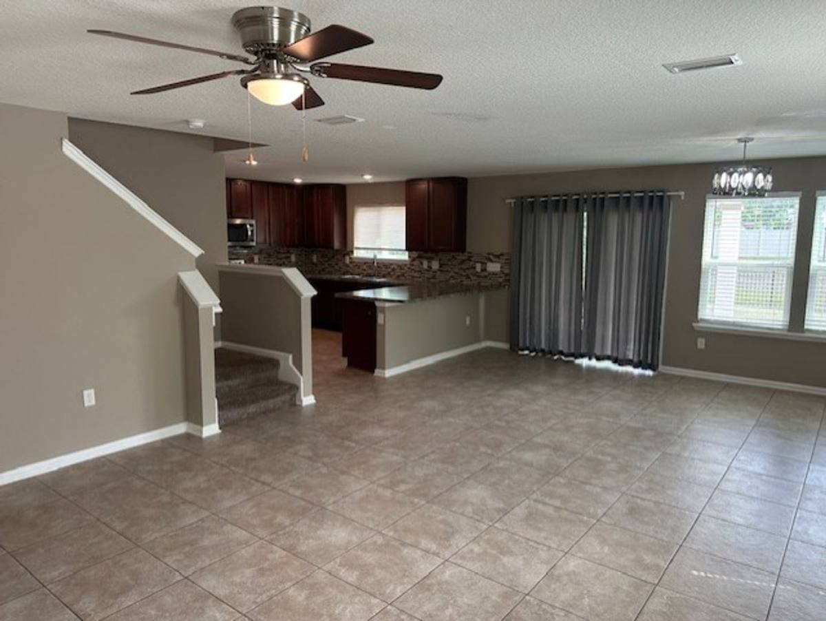 House for rent at 9670 Freefall Rd, Jacksonville, FL 32221
