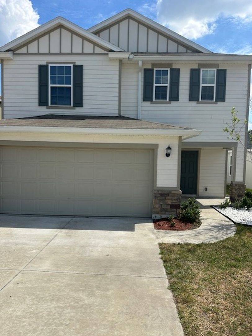 House for rent at 9670 Freefall Rd, Jacksonville, FL 32221