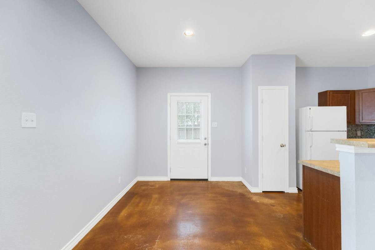 Townhouse for rent at 5002 Summit Wood, San Antonio, TX 78229