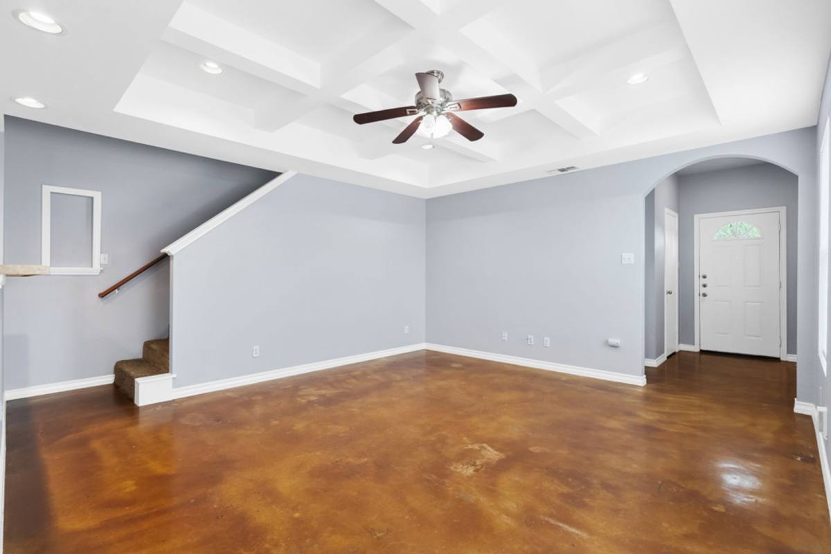 Townhouse for rent at 5002 Summit Wood, San Antonio, TX 78229