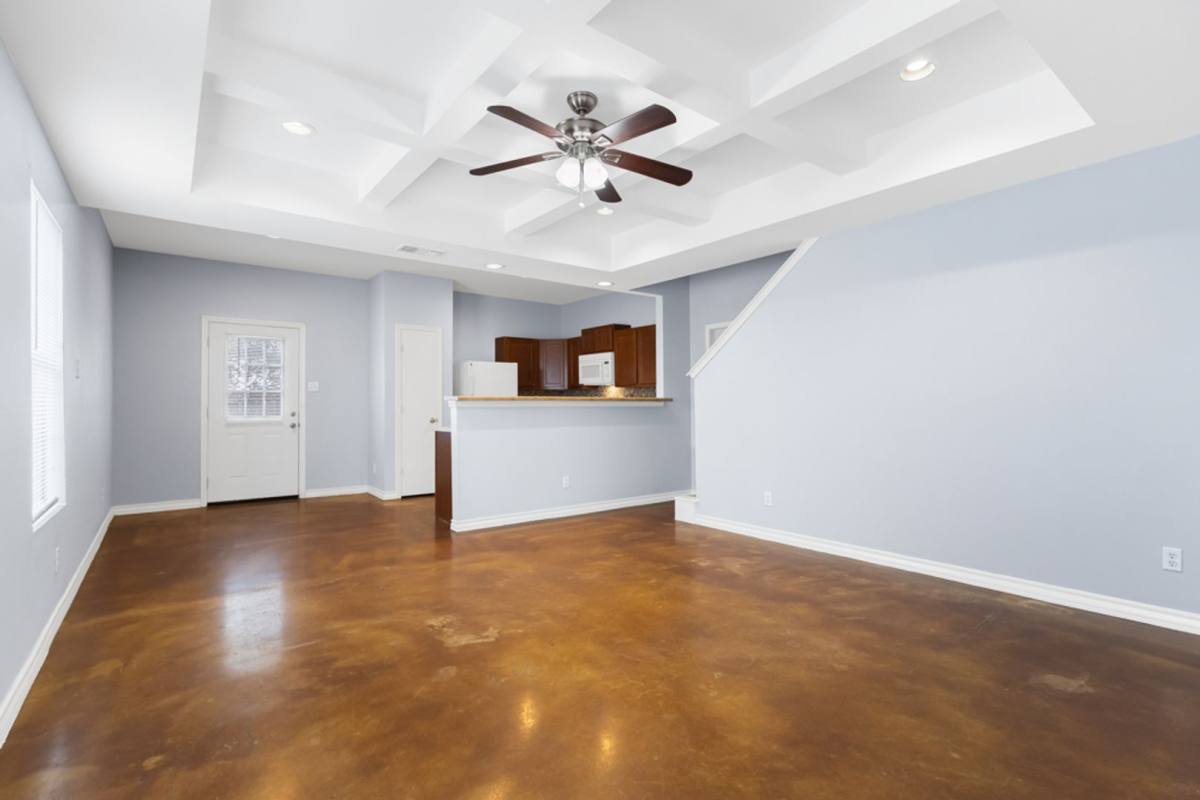 Townhouse for rent at 5002 Summit Wood, San Antonio, TX 78229