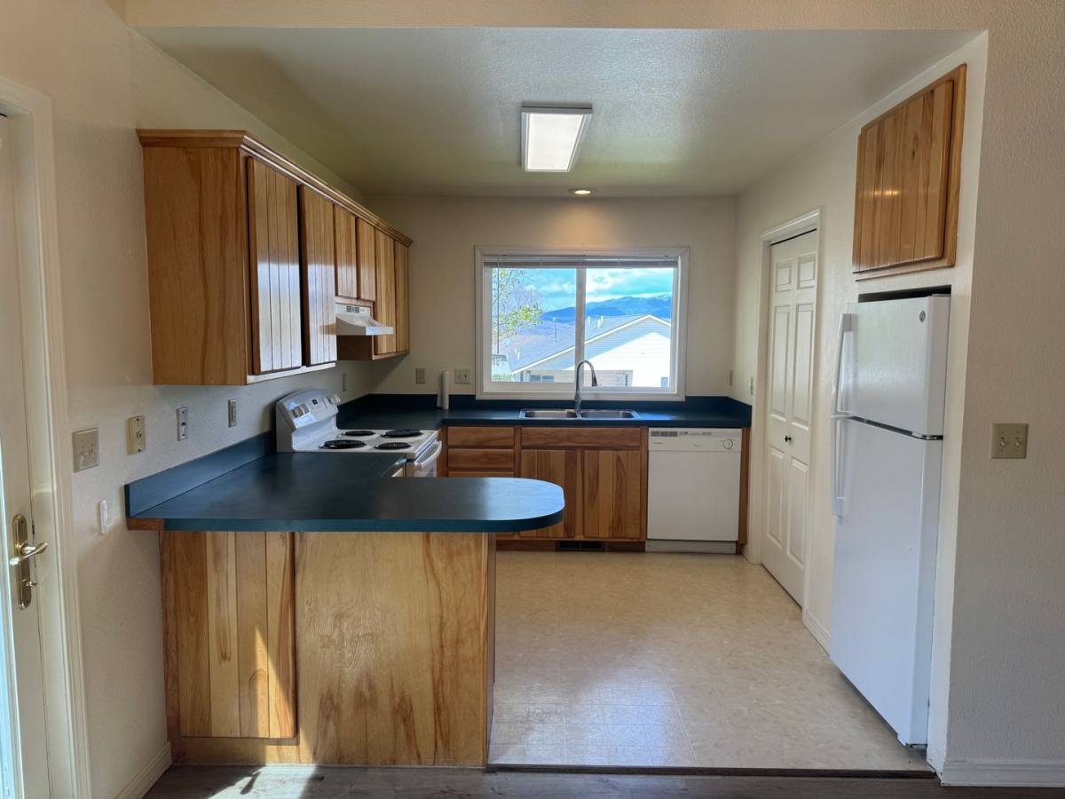 Apartment for rent at 201 Grandview Way, Missoula, MT 59803