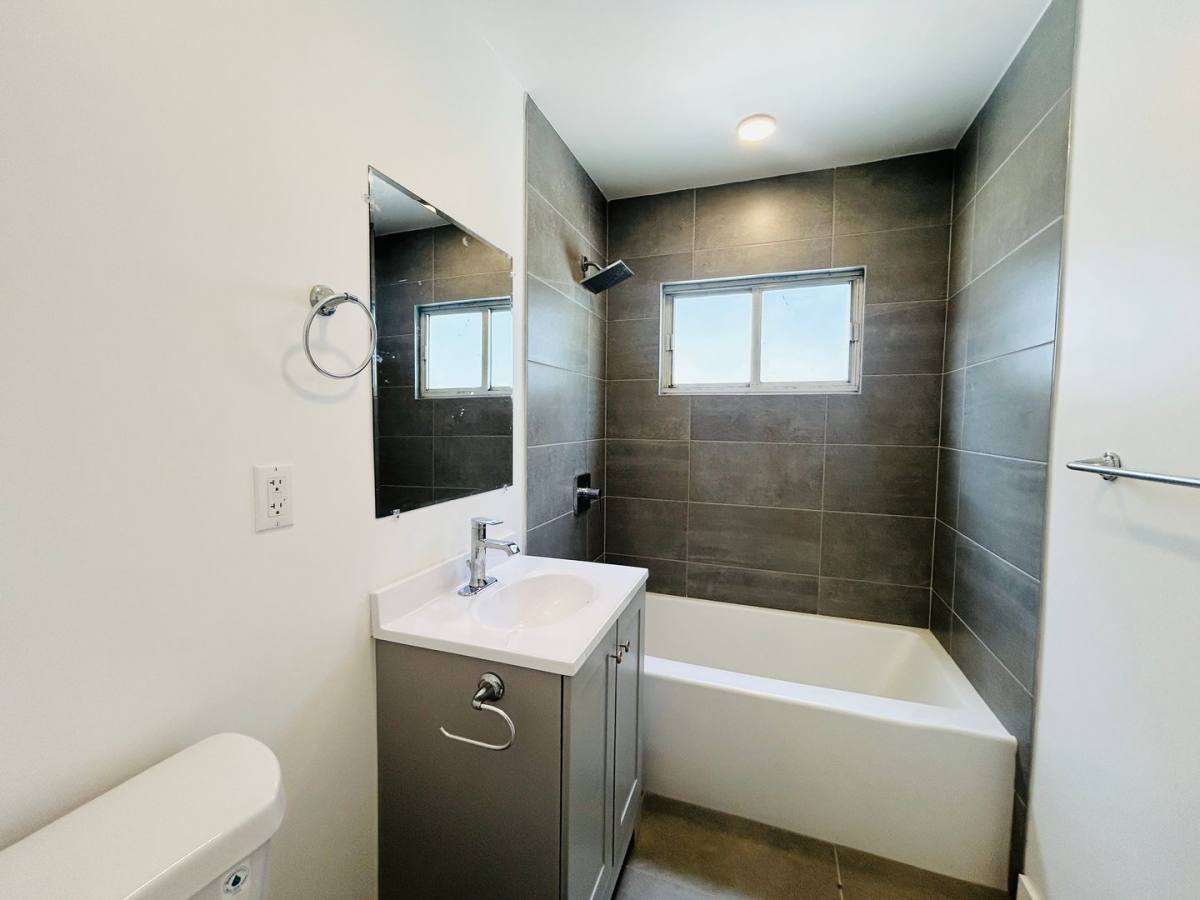 Apartment for rent at 9011 Ramsgate, Los Angeles, CA 90045