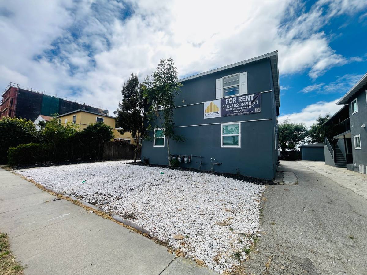 Apartment for rent at 9011 Ramsgate, Los Angeles, CA 90045
