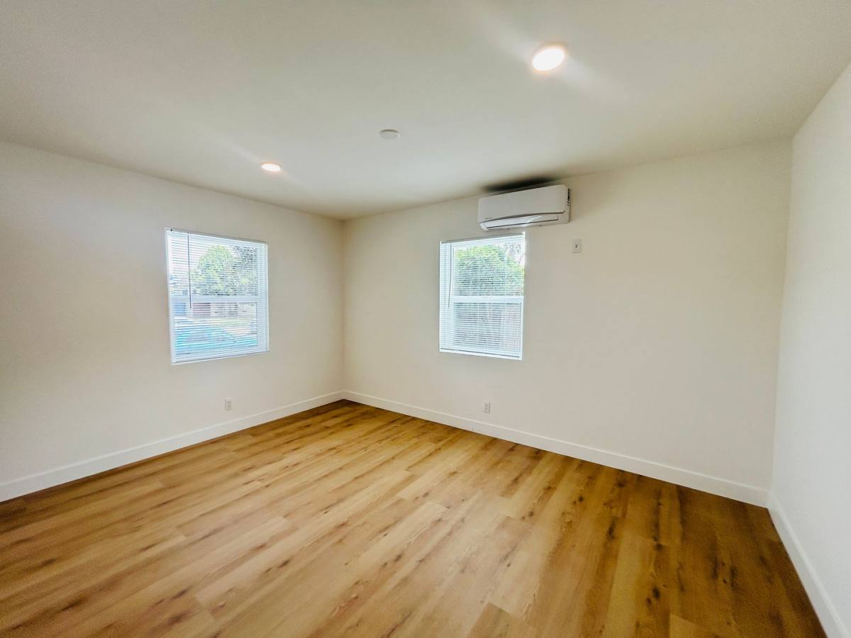 Apartment for rent at 9011 Ramsgate, Los Angeles, CA 90045