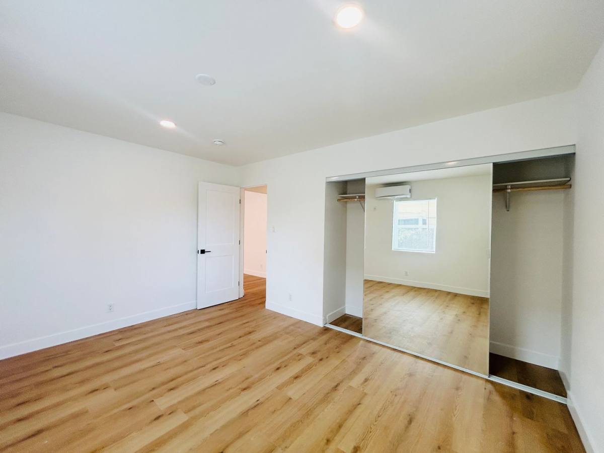 Apartment for rent at 9011 Ramsgate, Los Angeles, CA 90045