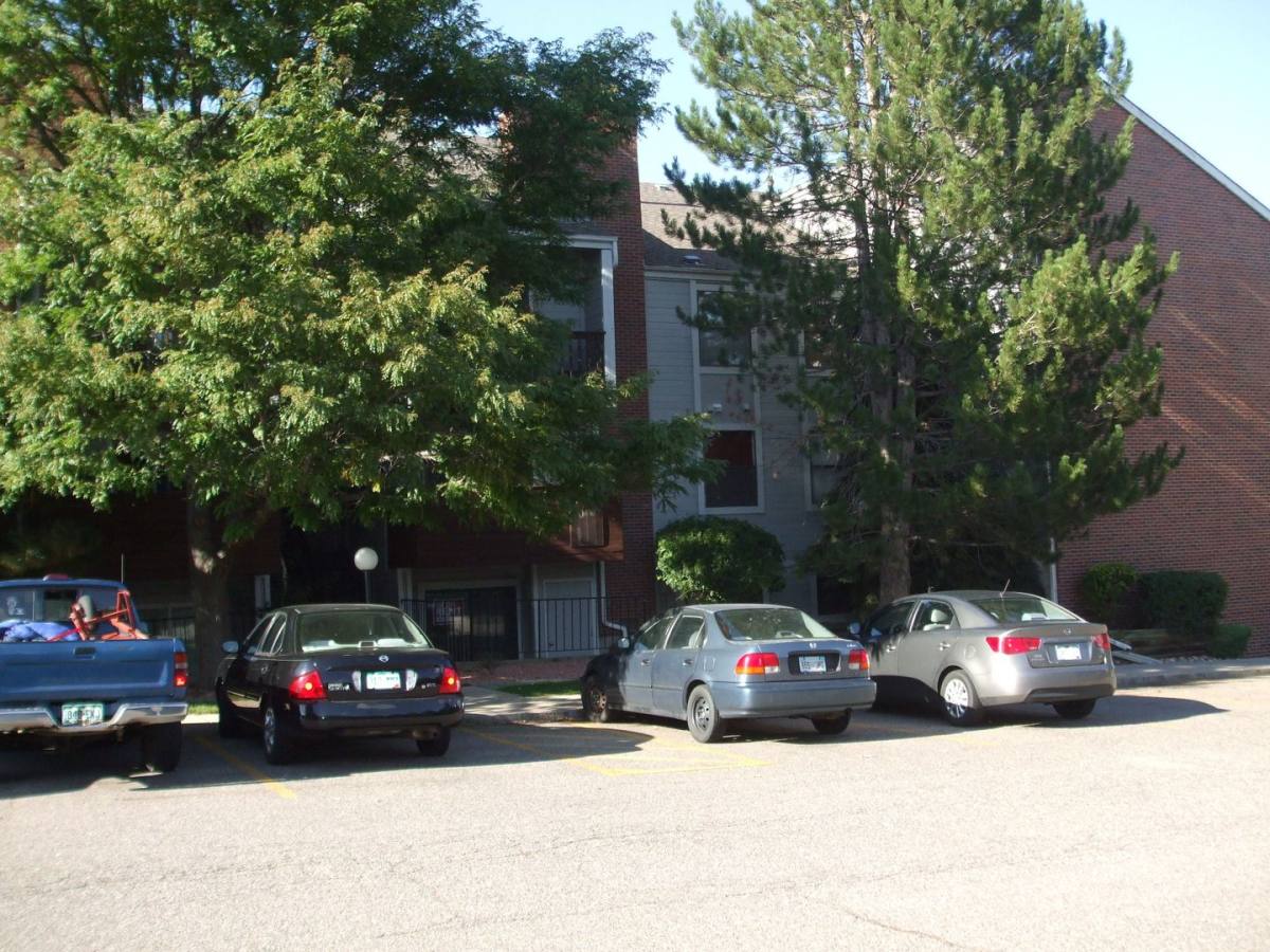 Apartment for rent at 15402 E Arizona Ave, Aurora, CO 80017