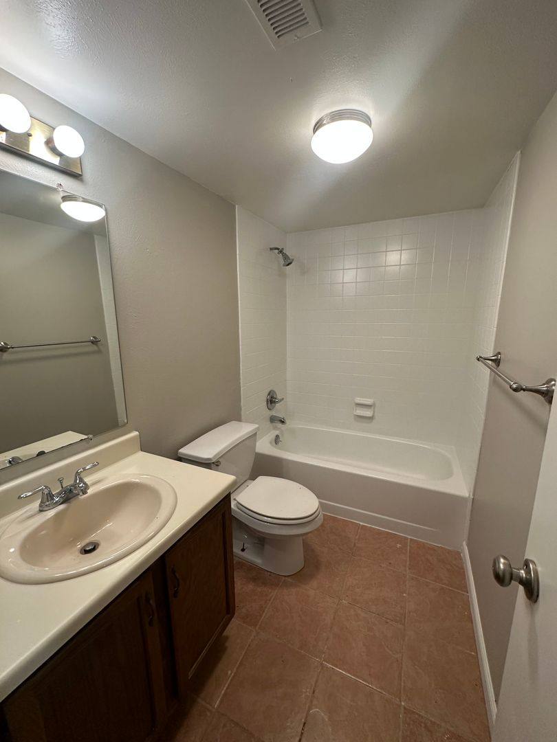 Apartment for rent at 15402 E Arizona Ave, Aurora, CO 80017