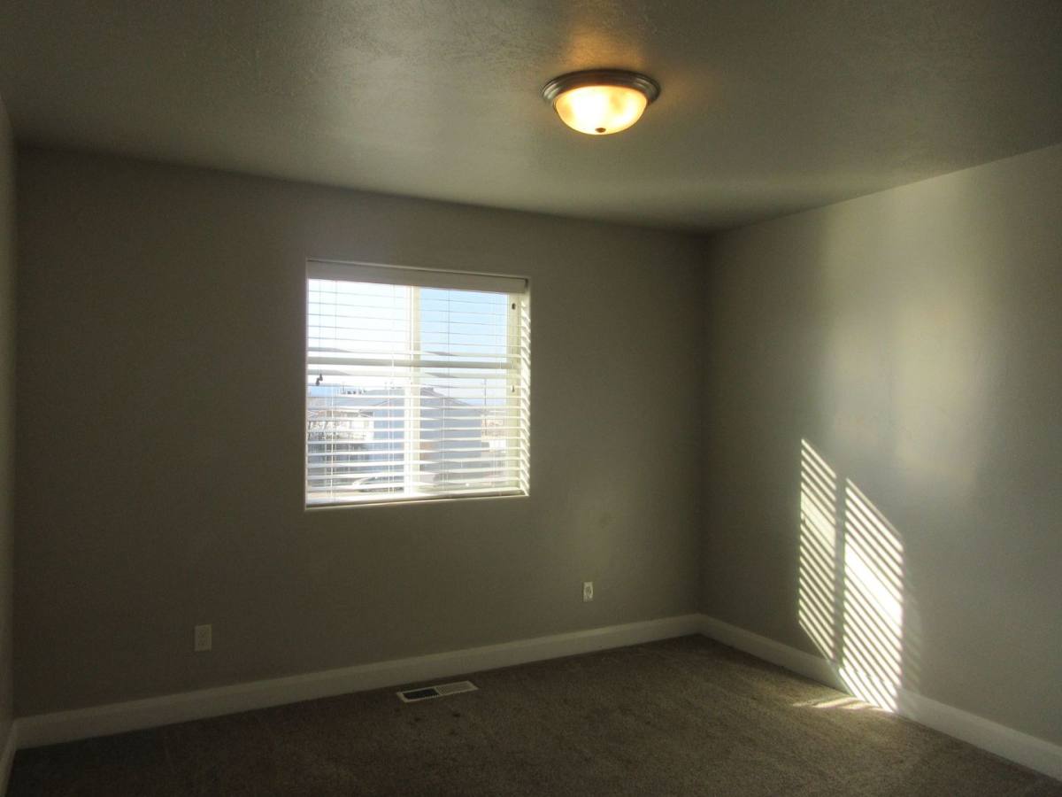 Townhouse for rent at 352 W 400 N, Cedar City, UT 84721