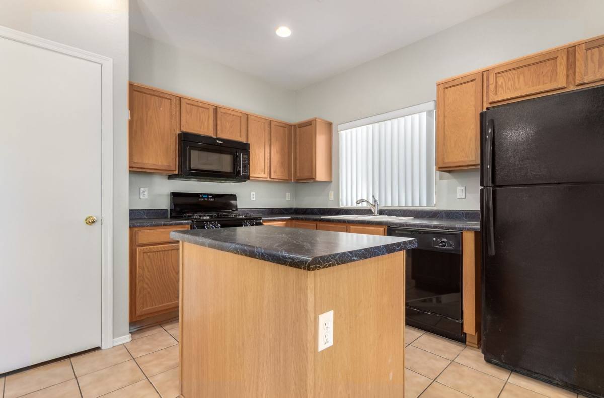 House for rent at 7927 W Mohave St, Phoenix, AZ 85043