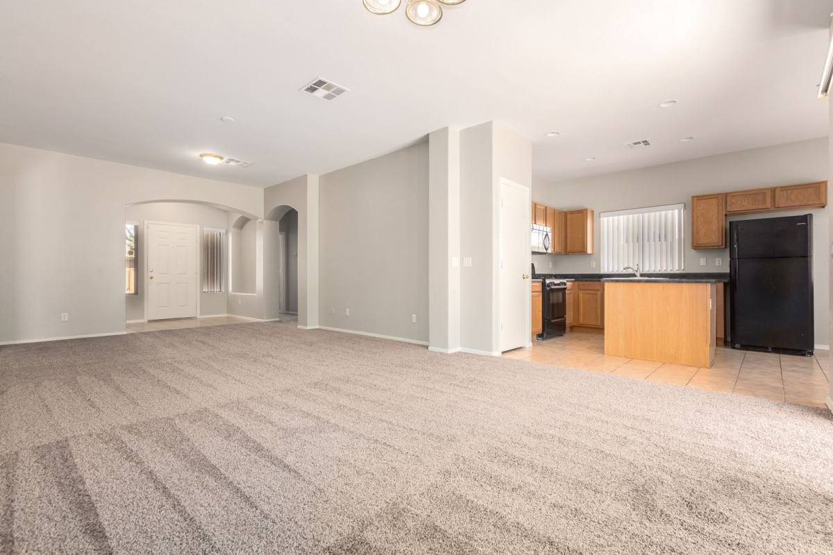 House for rent at 7927 W Mohave St, Phoenix, AZ 85043