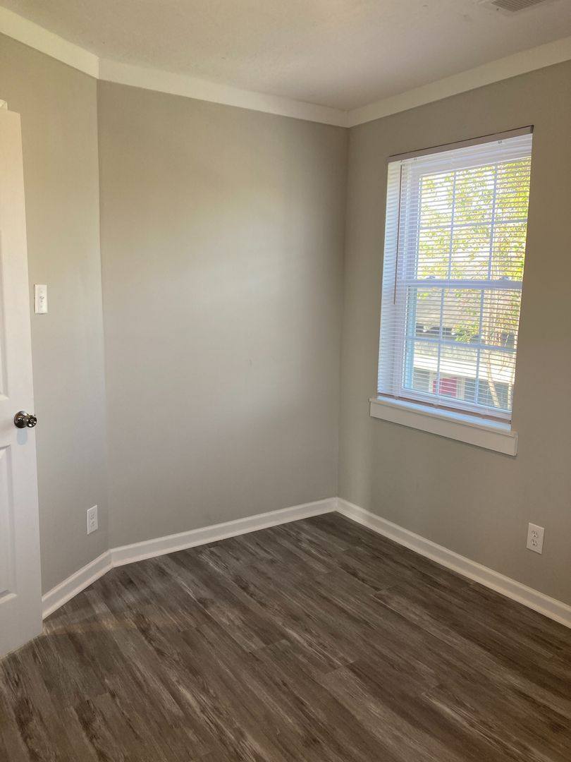 Apartment for rent at 842 & 846 Chestnut St, Gadsden, AL 35901