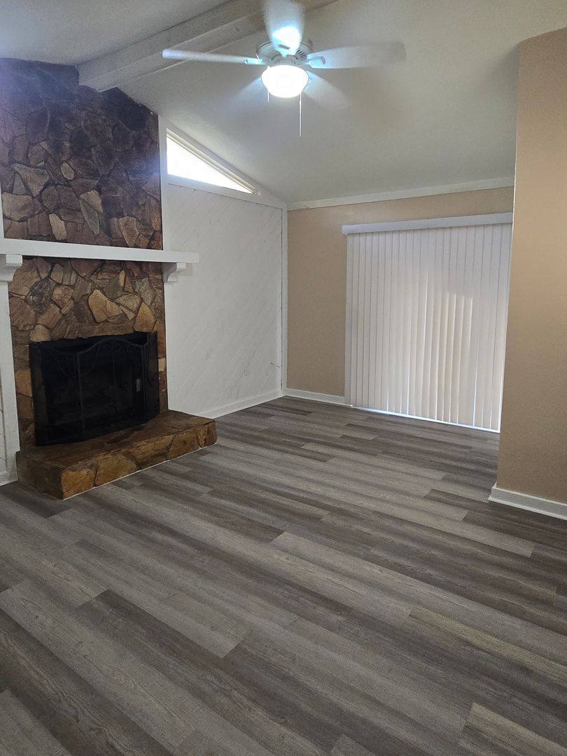 House for rent at 1001 Bracewell Dr, Plant City, FL 33563