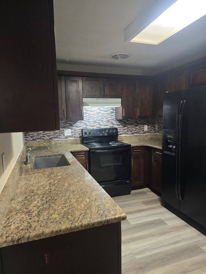 House for rent at 1001 Bracewell Dr, Plant City, FL 33563