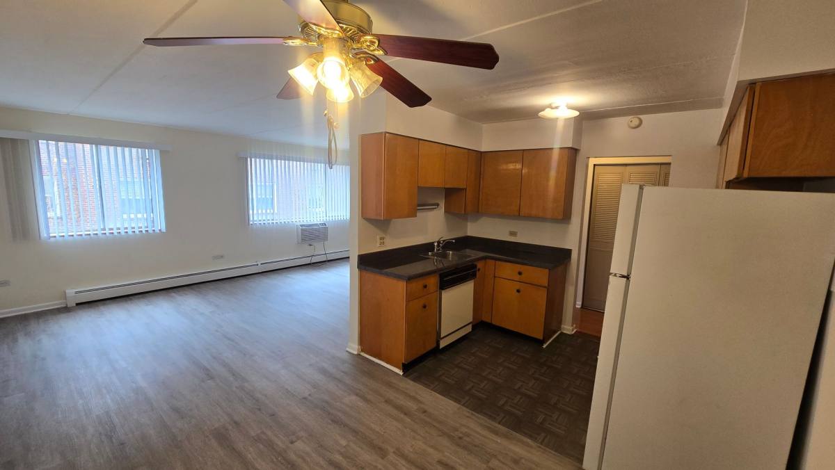 Apartment for rent at 918 Washington St, Evanston, IL 60202