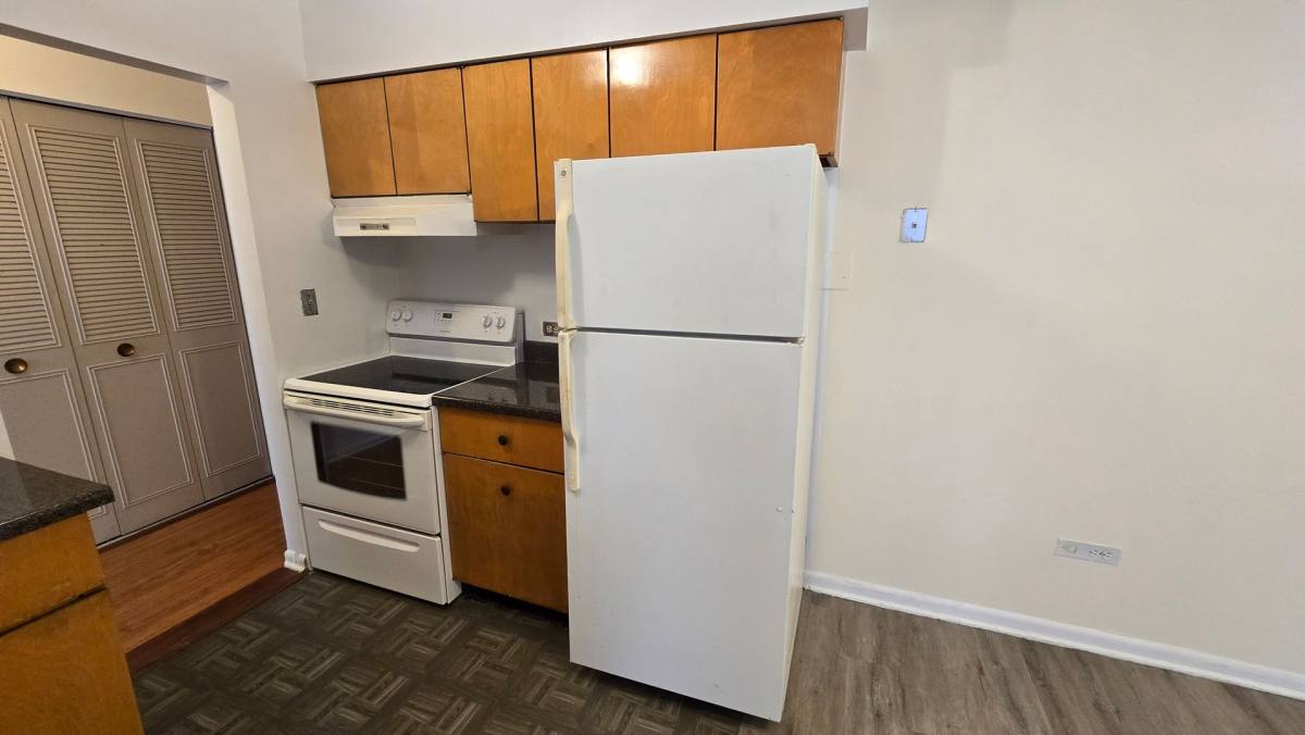 Apartment for rent at 918 Washington St, Evanston, IL 60202