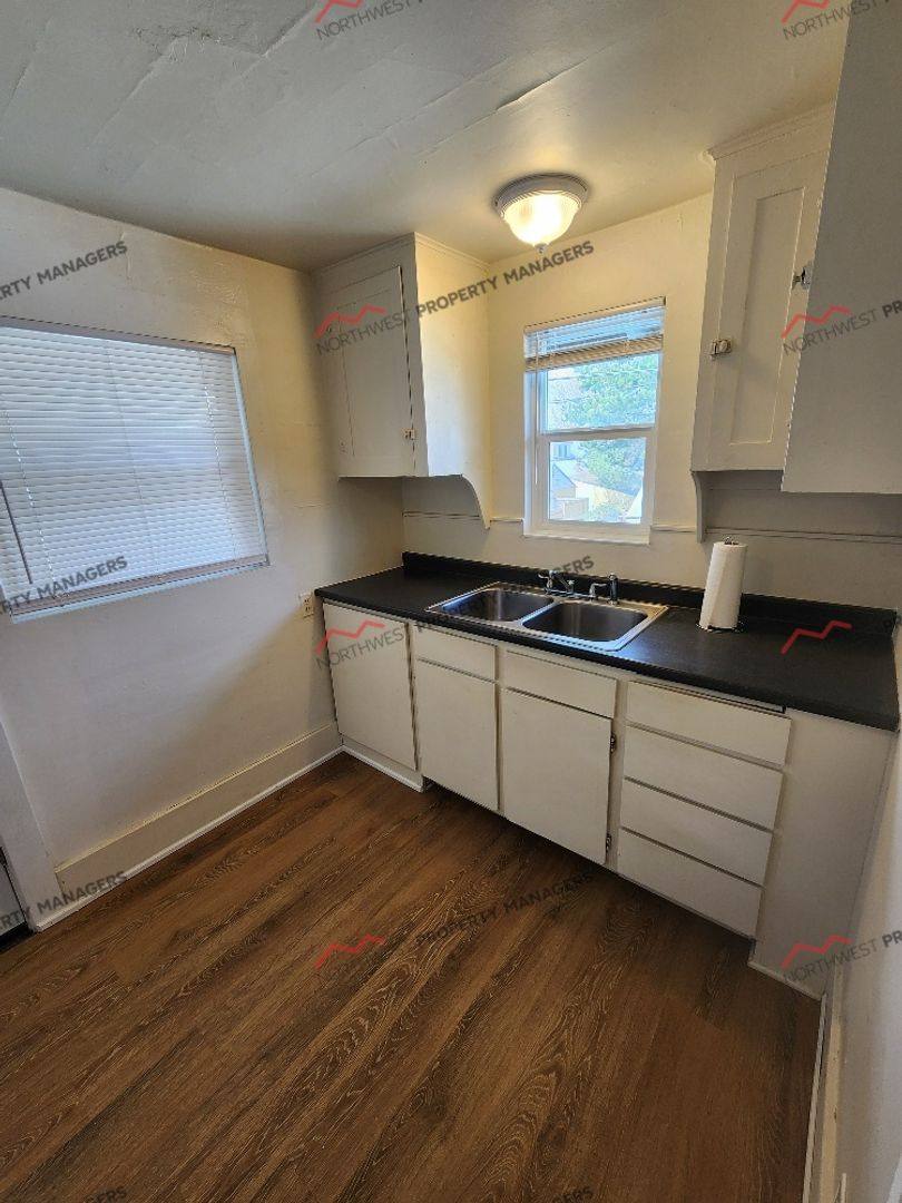 Apartment for rent at 409-411 S Silver St, Centralia, WA 98531