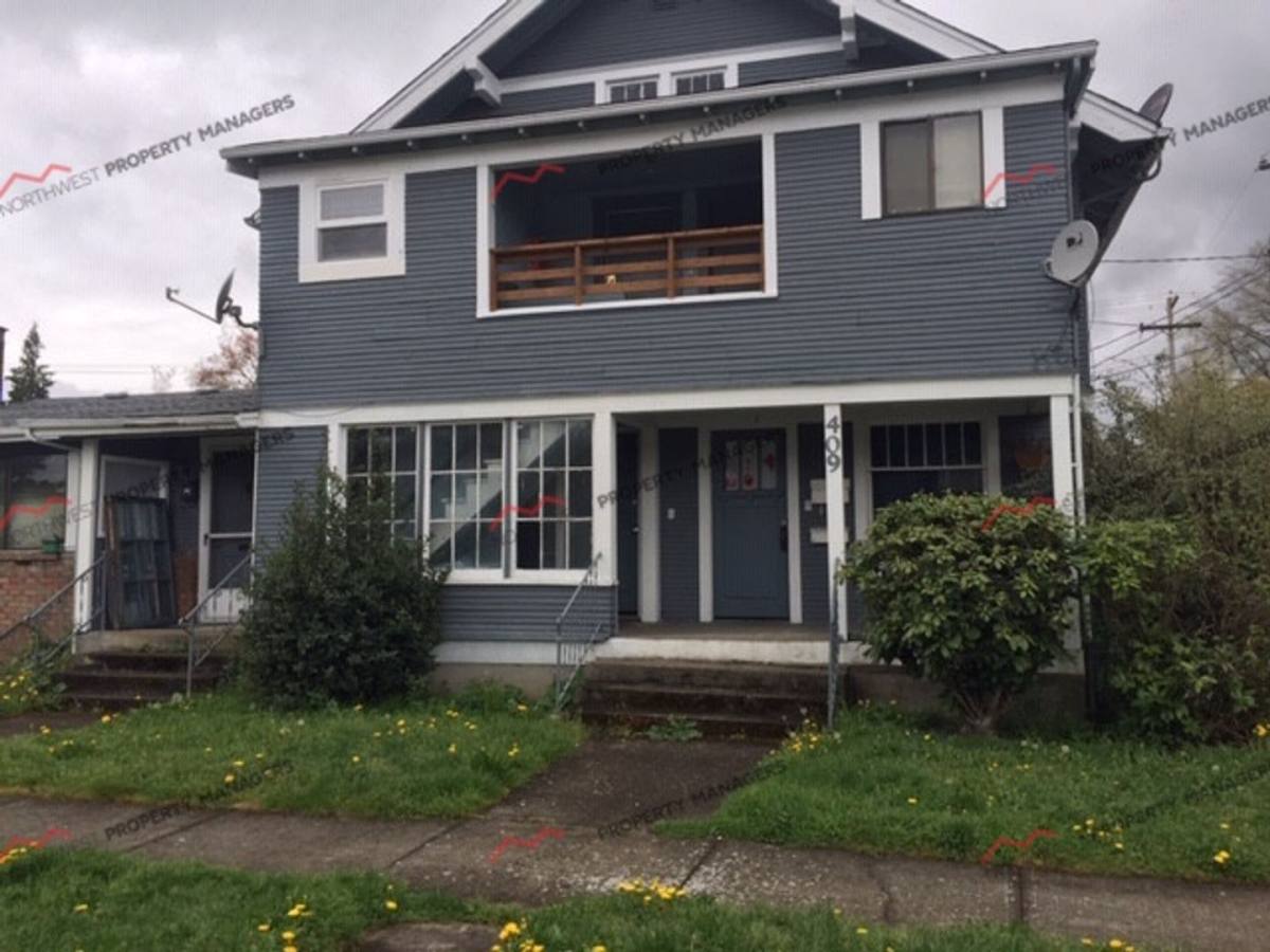 Apartment for rent at 409-411 S Silver St, Centralia, WA 98531