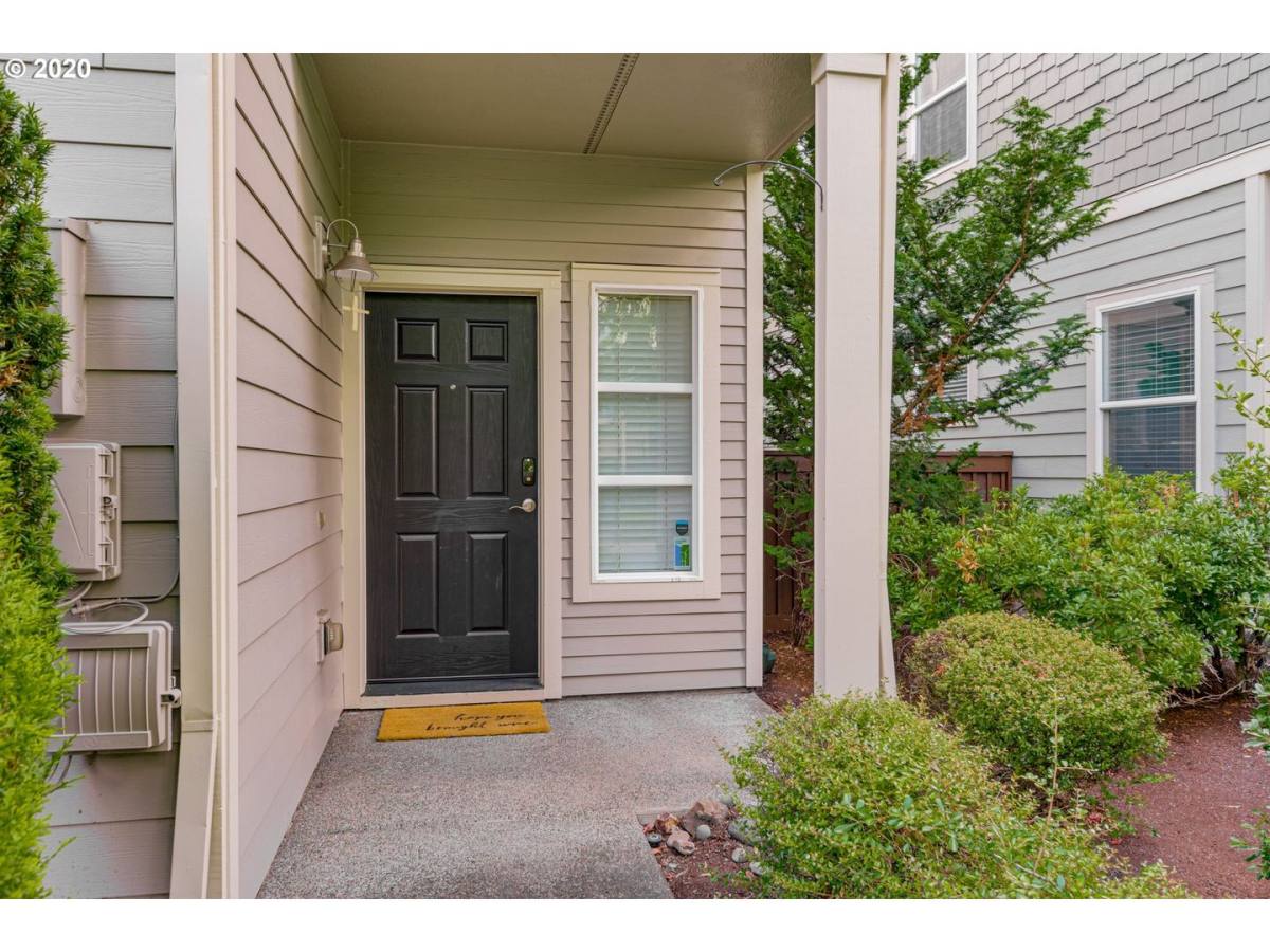 Townhouse for rent at 2232 NE Redelfs Way, Beaverton, OR 97006