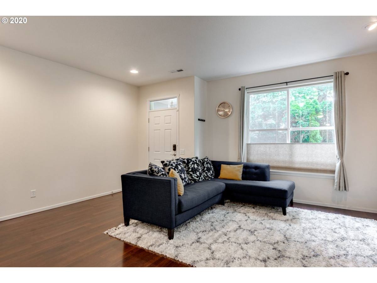 Townhouse for rent at 2232 NE Redelfs Way, Beaverton, OR 97006
