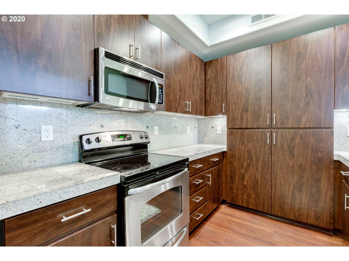 Townhouse for rent at 2232 NE Redelfs Way, Beaverton, OR 97006