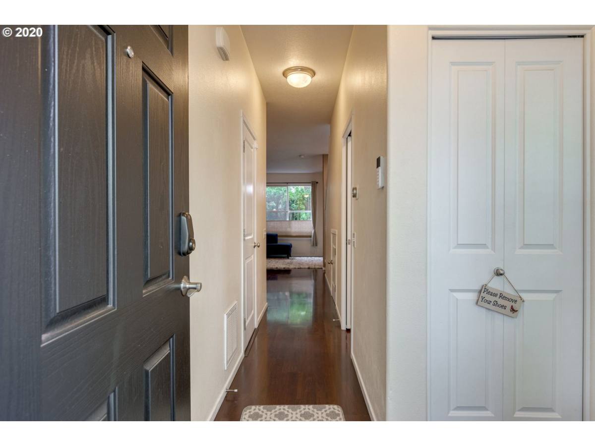 Townhouse for rent at 2232 NE Redelfs Way, Beaverton, OR 97006