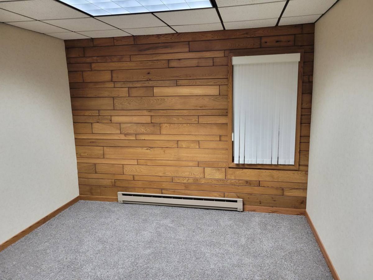 Apartment for rent at 202 Cofield St, Raymond, MN 56282