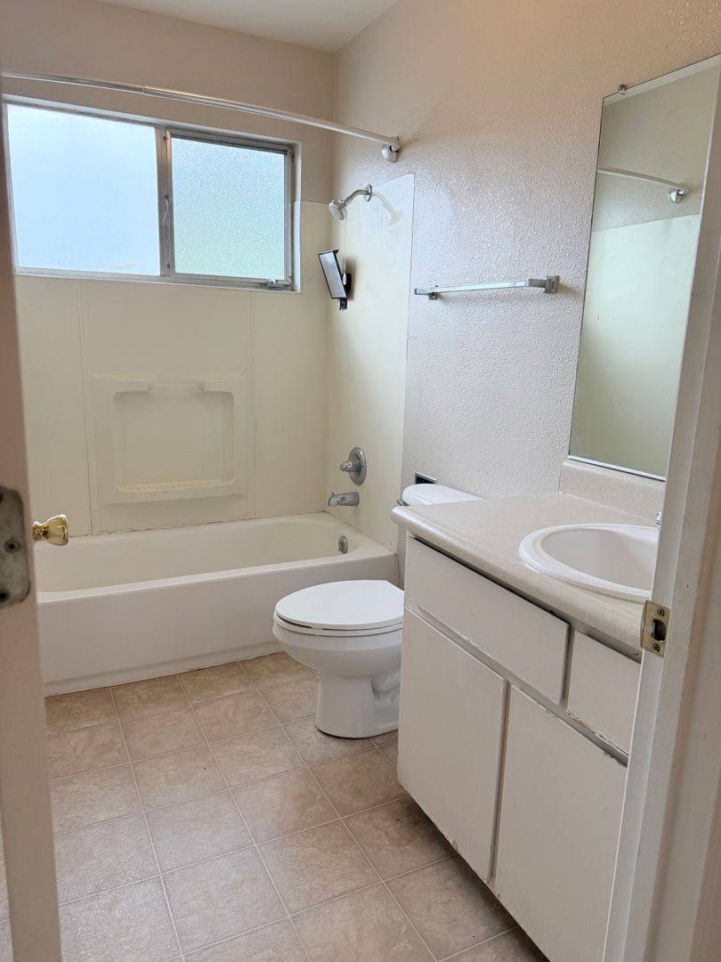 Apartment for rent at 161-261 Cohasset Lane, Chico, CA 95926