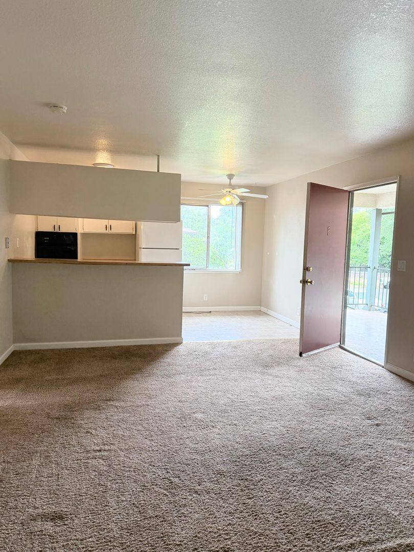 Apartment for rent at 161-261 Cohasset Lane, Chico, CA 95926