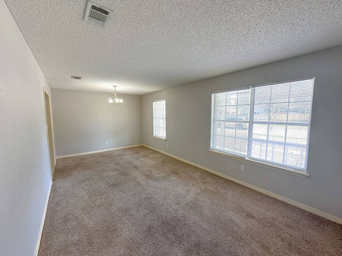 House for rent at 5105 Westport Dr, Milton, FL 32570
