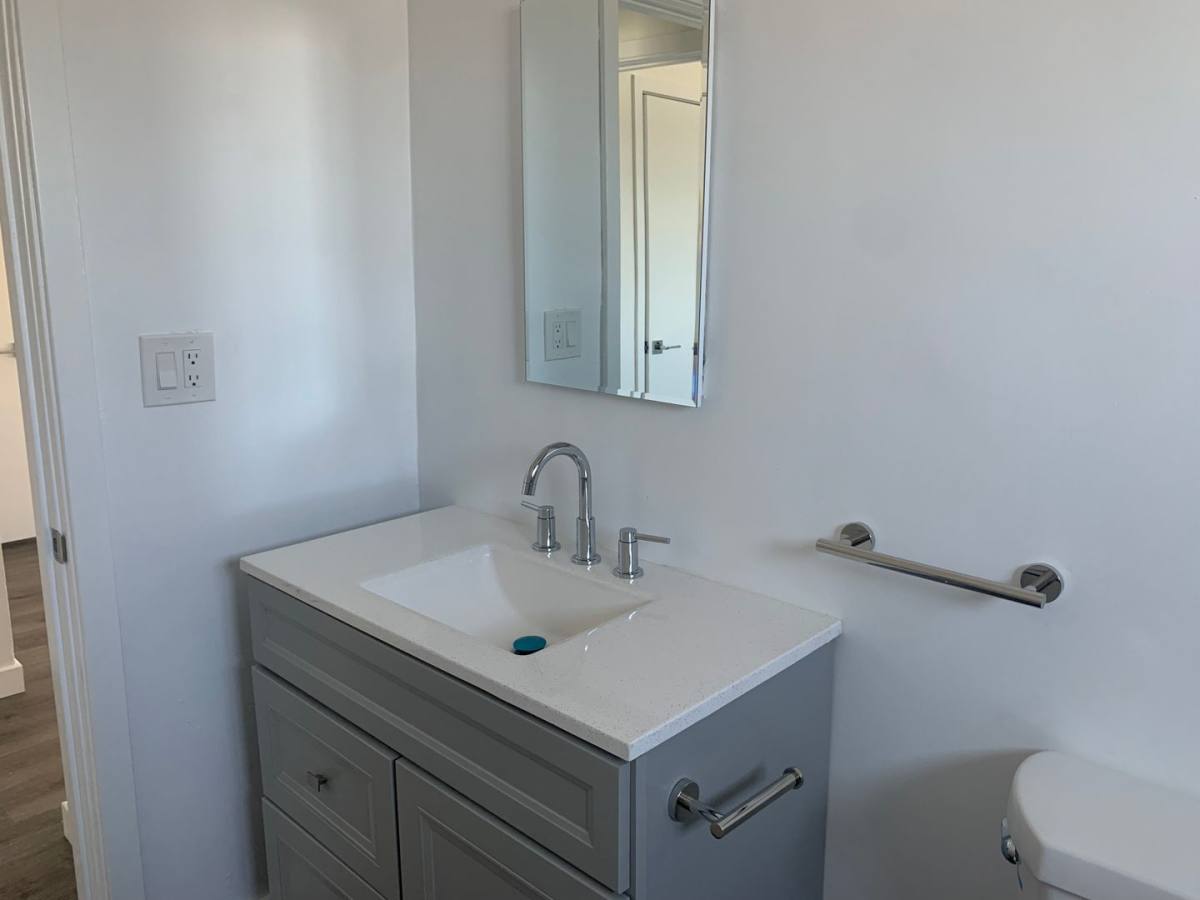 Apartment for rent at 6736 & 6800 W Blvd, Los Angeles, CA 90043