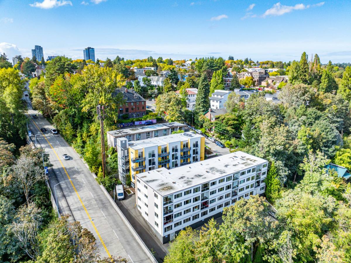 Apartment for rent at 2233 NE 46th St, Seattle, WA 98105