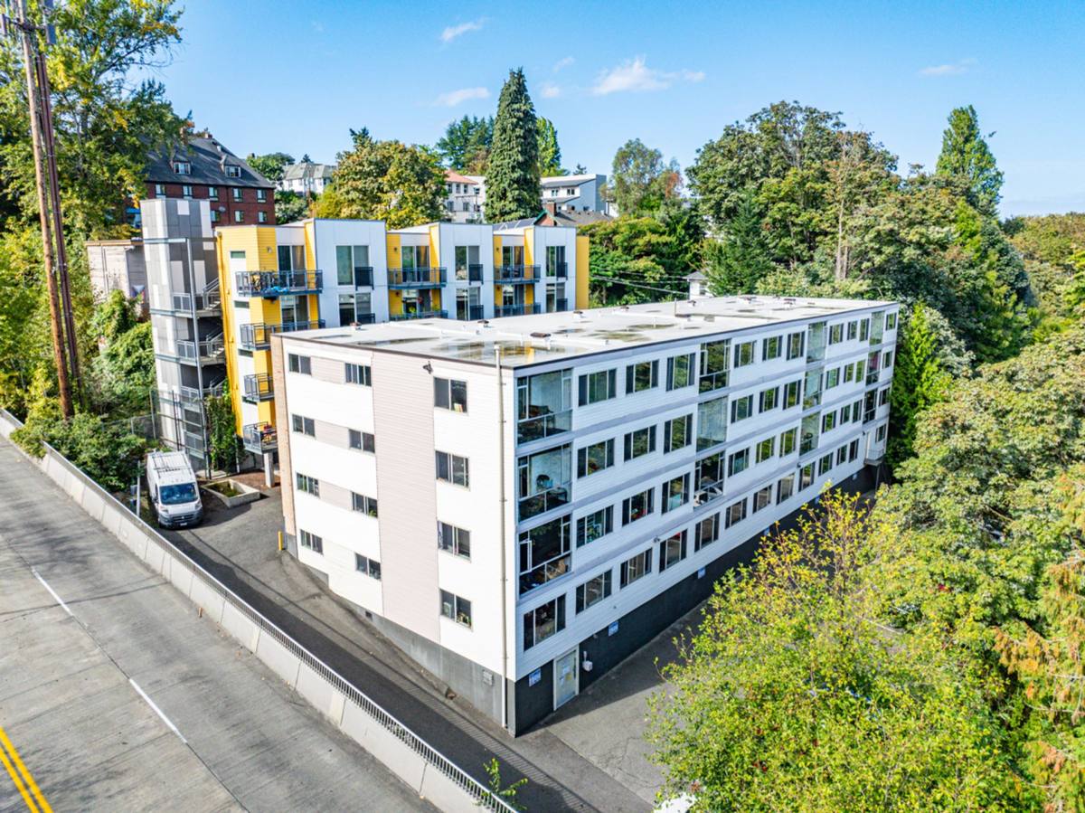 Apartment for rent at 2233 NE 46th St, Seattle, WA 98105