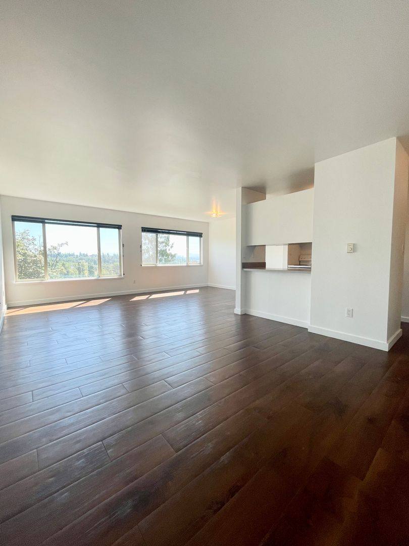 Apartment for rent at 2233 NE 46th St, Seattle, WA 98105