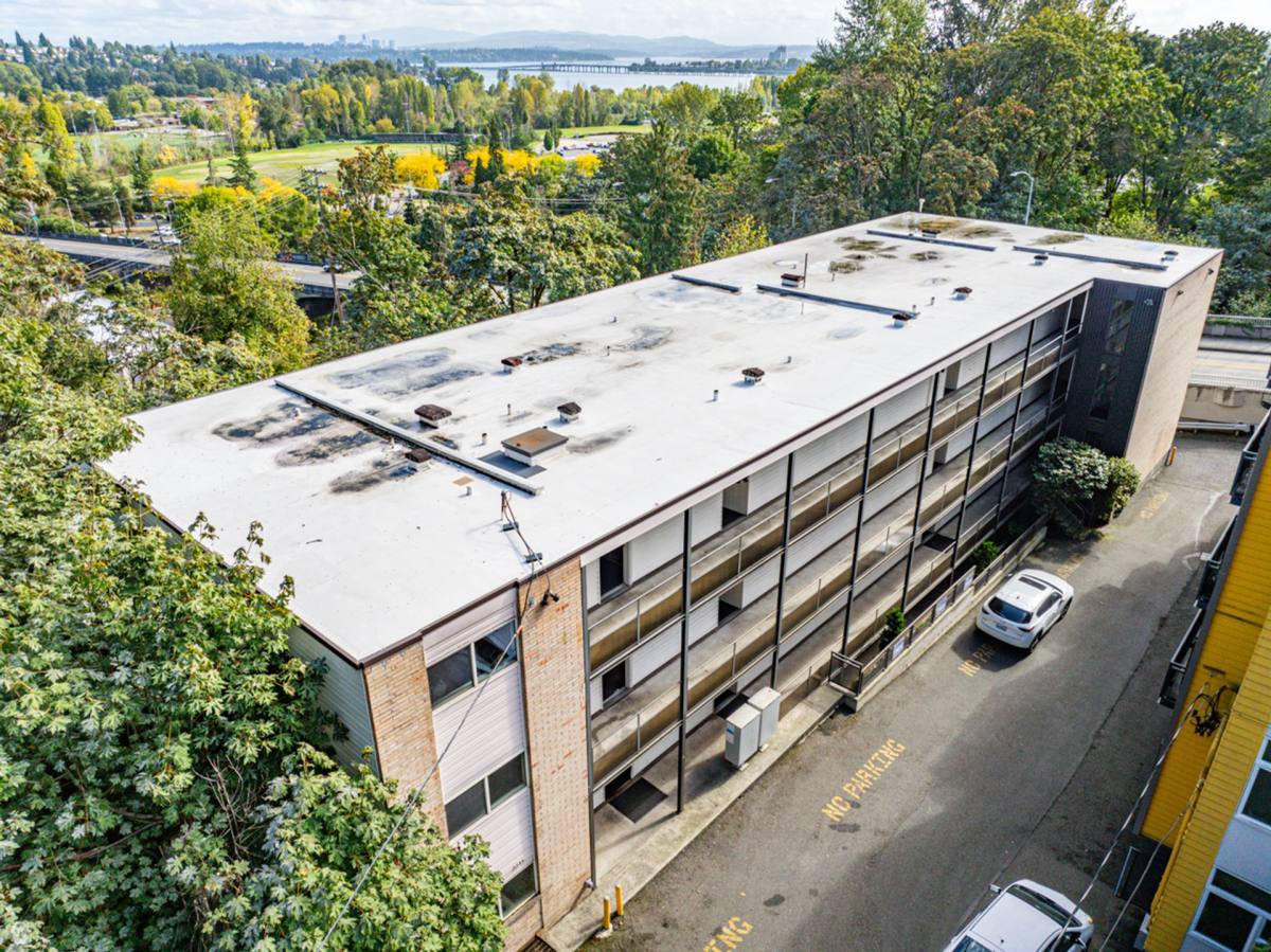 Apartment for rent at 2233 NE 46th St, Seattle, WA 98105