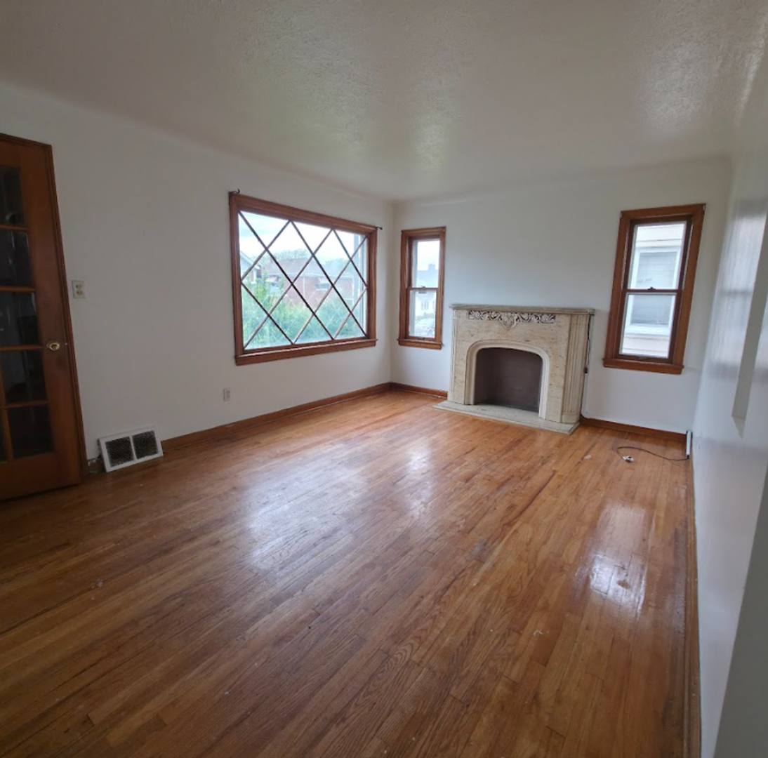 House for rent at 4935 E 86th St, Cleveland, OH 44125