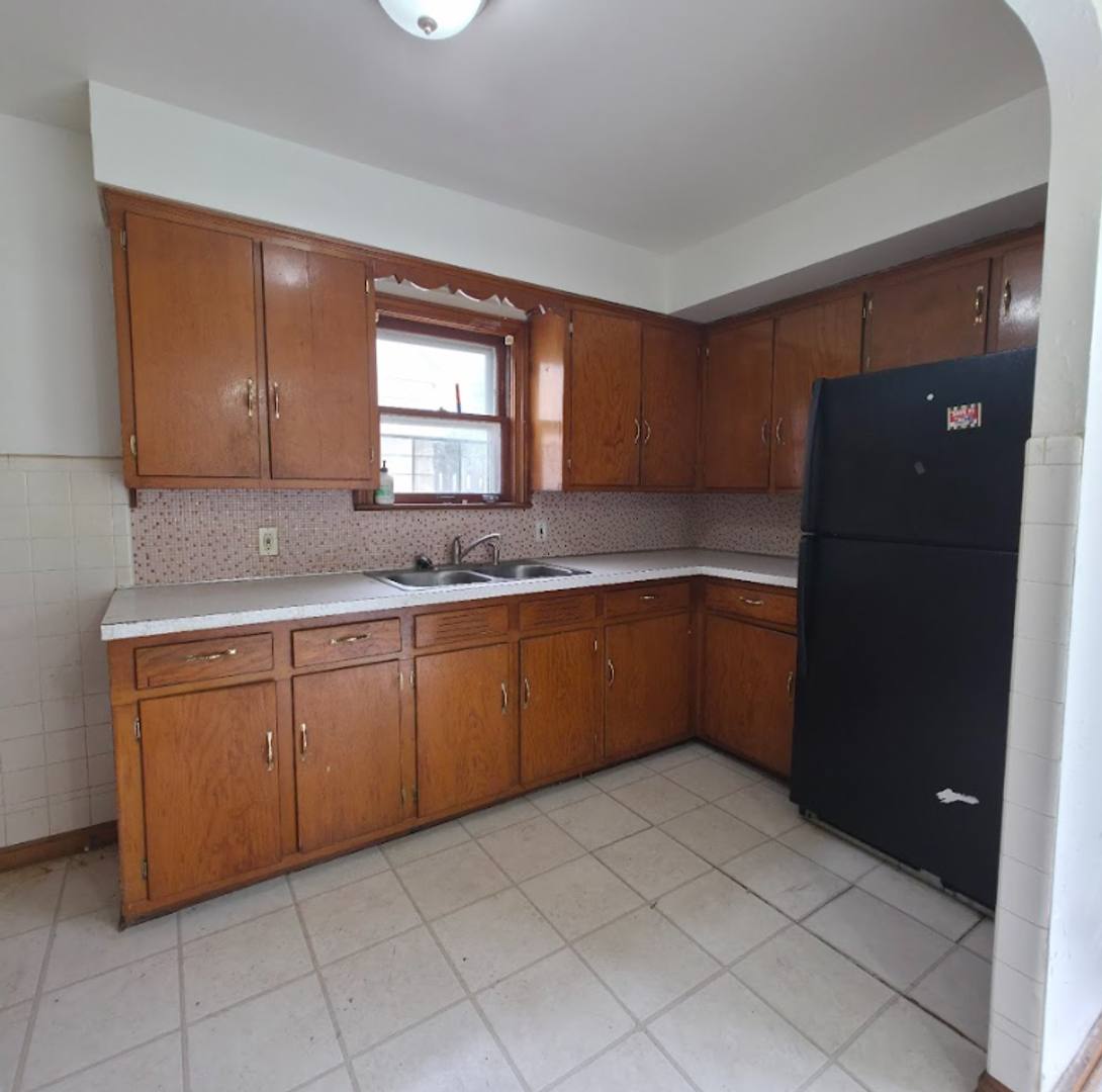 House for rent at 4935 E 86th St, Cleveland, OH 44125