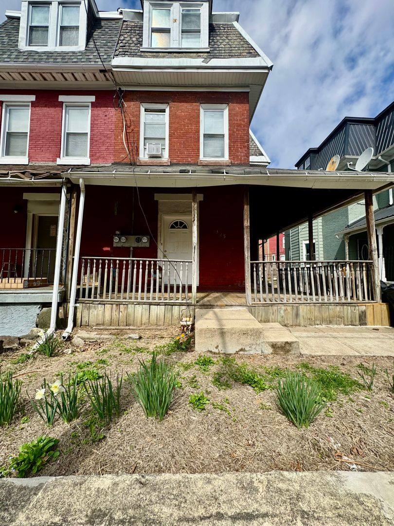 Apartment for rent at 325 Earlham Terrace, Philadelphia, PA 19144