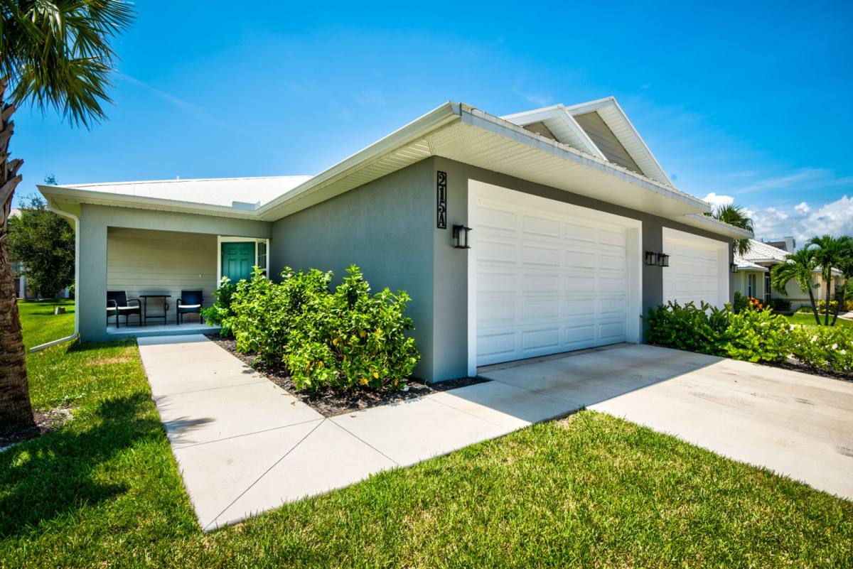 Apartment for rent at 215 Lewis Circle, Punta Gorda, FL 33950