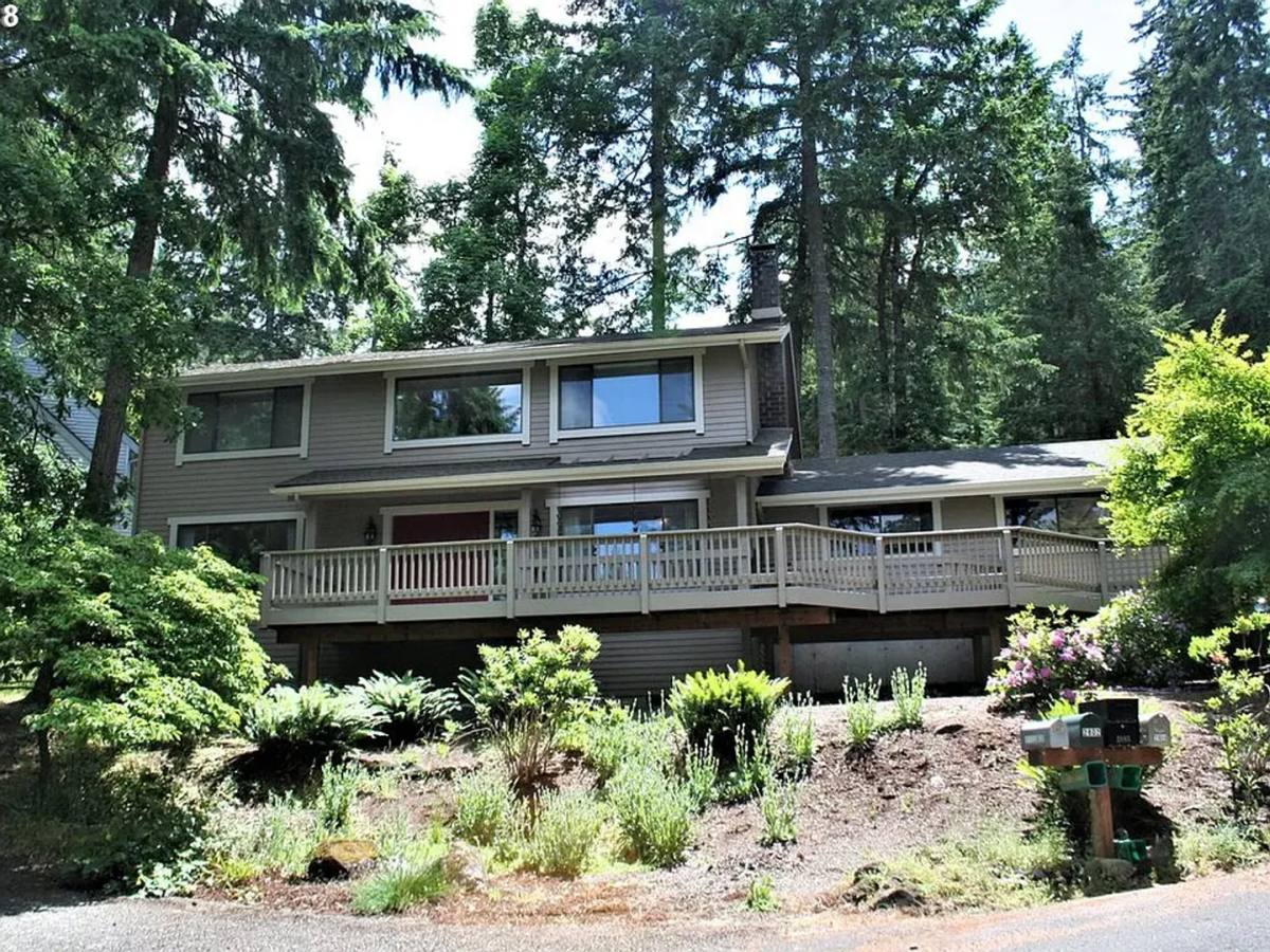 House for rent at 2805 Greentree Way, Eugene, OR 97405