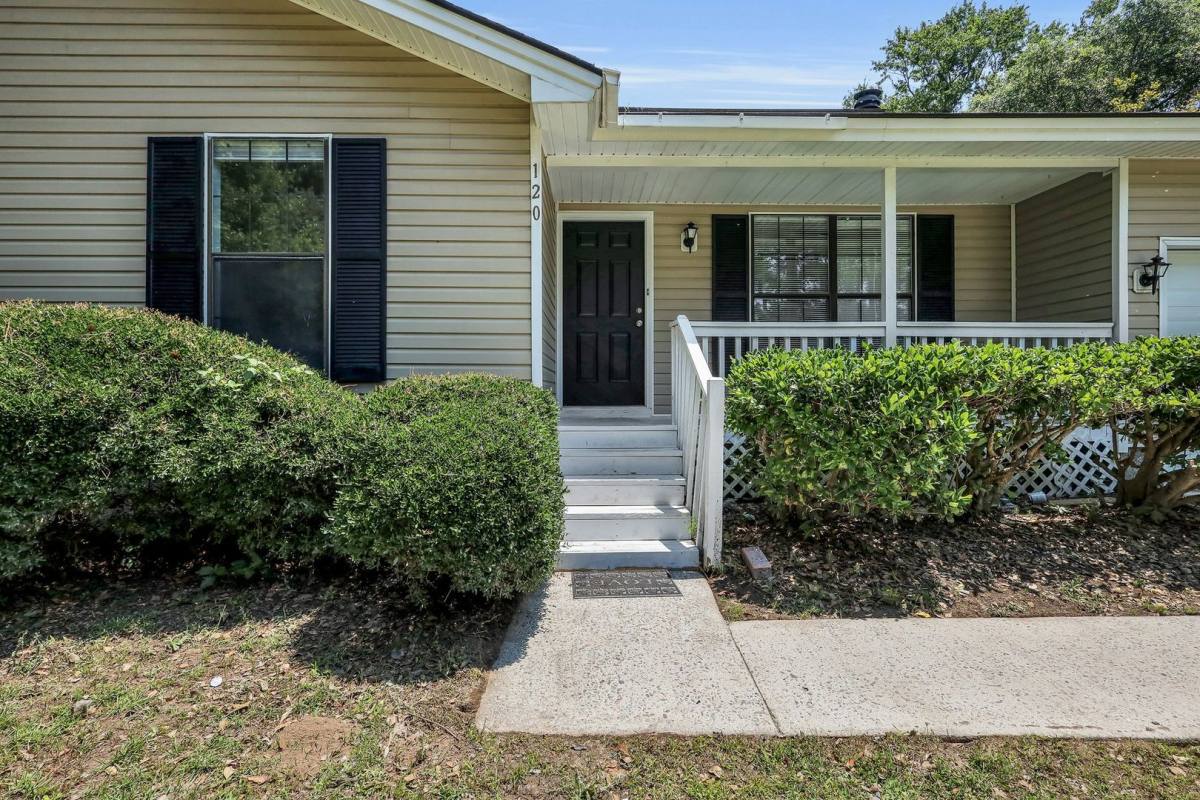 House for rent at 120 Stockbridge Dr, Savannah, GA 31419