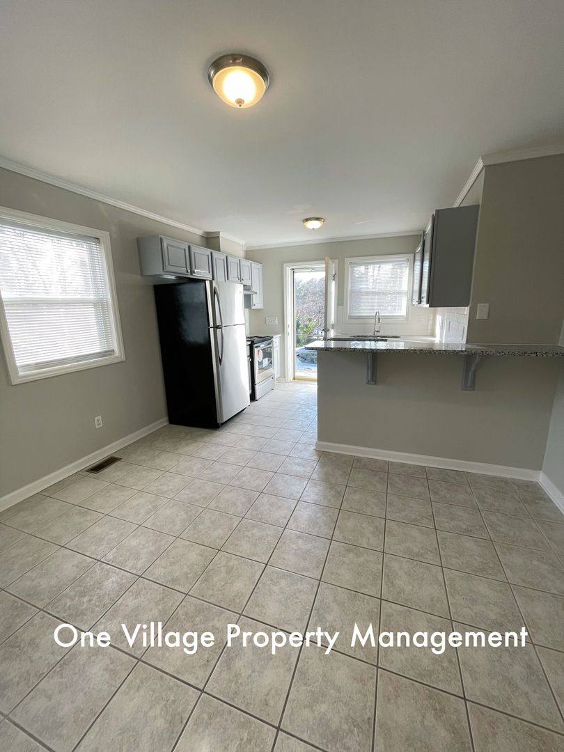 Apartment for rent at 602-604 SW Maynard Rd, Cary, NC 27511
