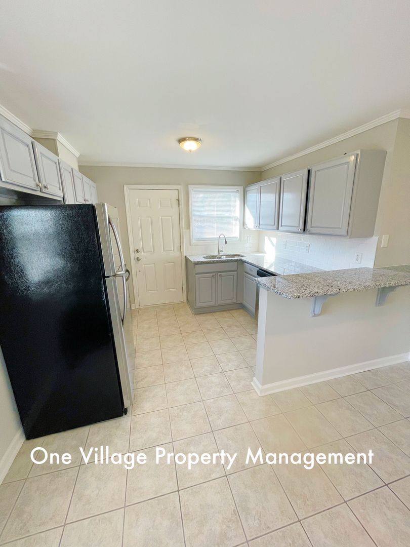Apartment for rent at 602-604 SW Maynard Rd, Cary, NC 27511