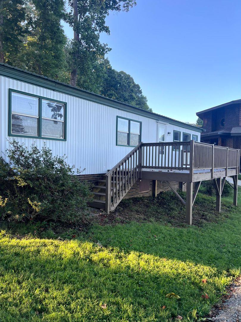 House for rent at 6950 Ingleside Dr, Sherrills Ford, NC 28673