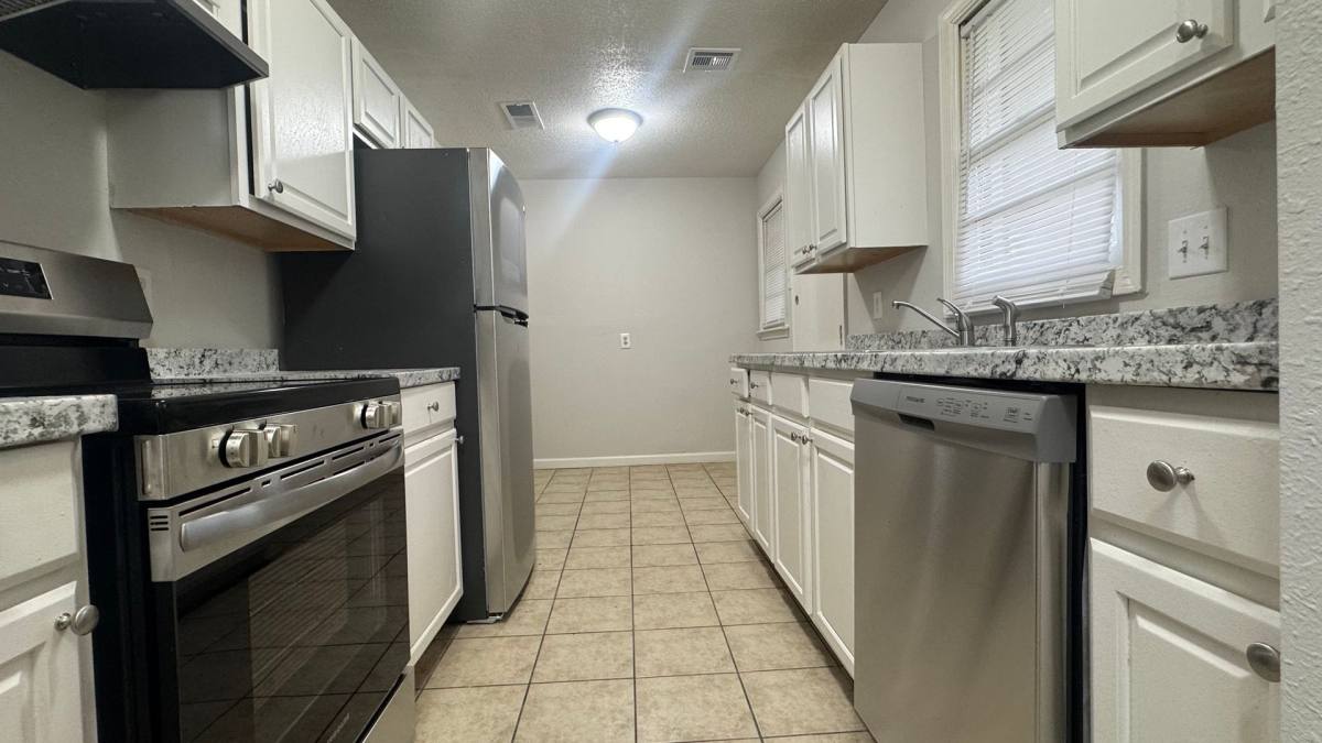 House for rent at 4533 Dunn Rd, Memphis, TN 38117