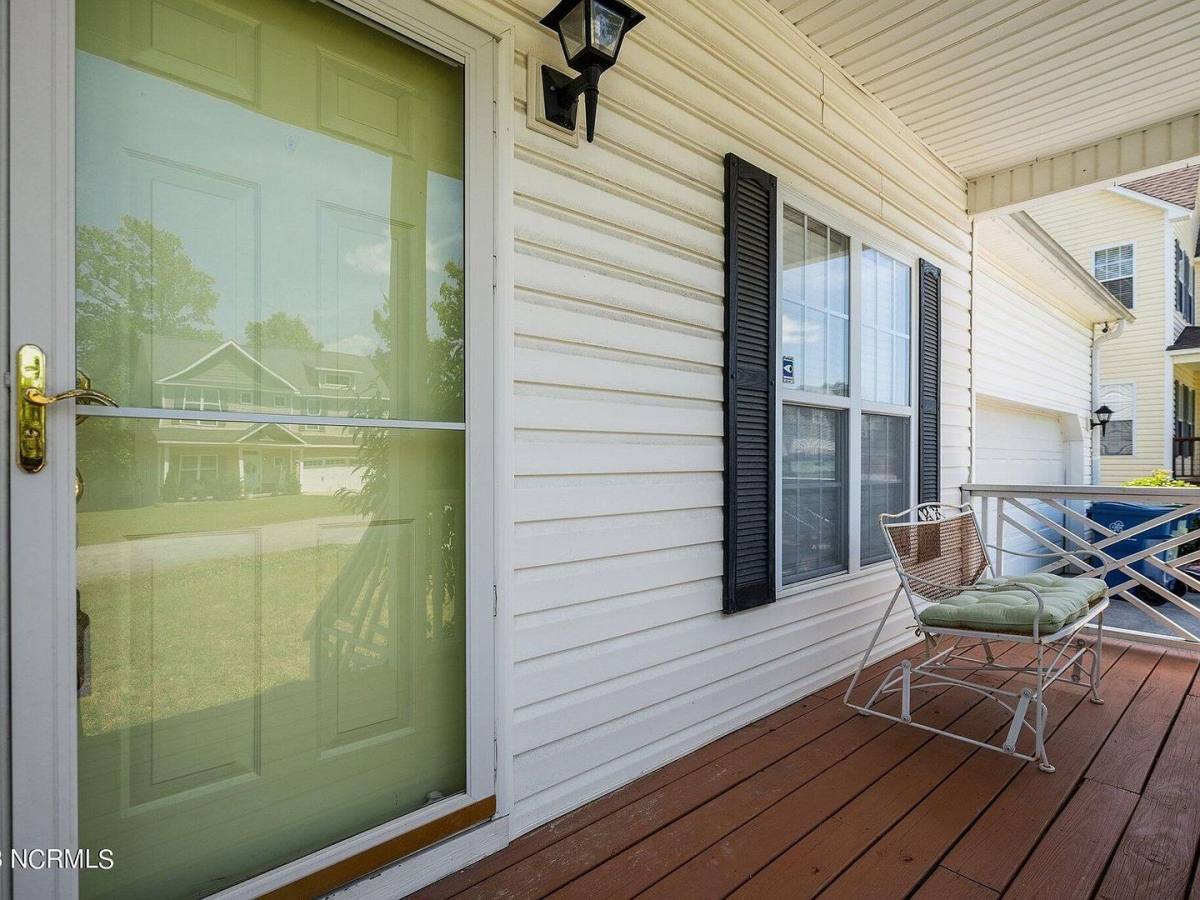 House for rent at 1010 Meridian Dr, Sneads Ferry, NC 28460