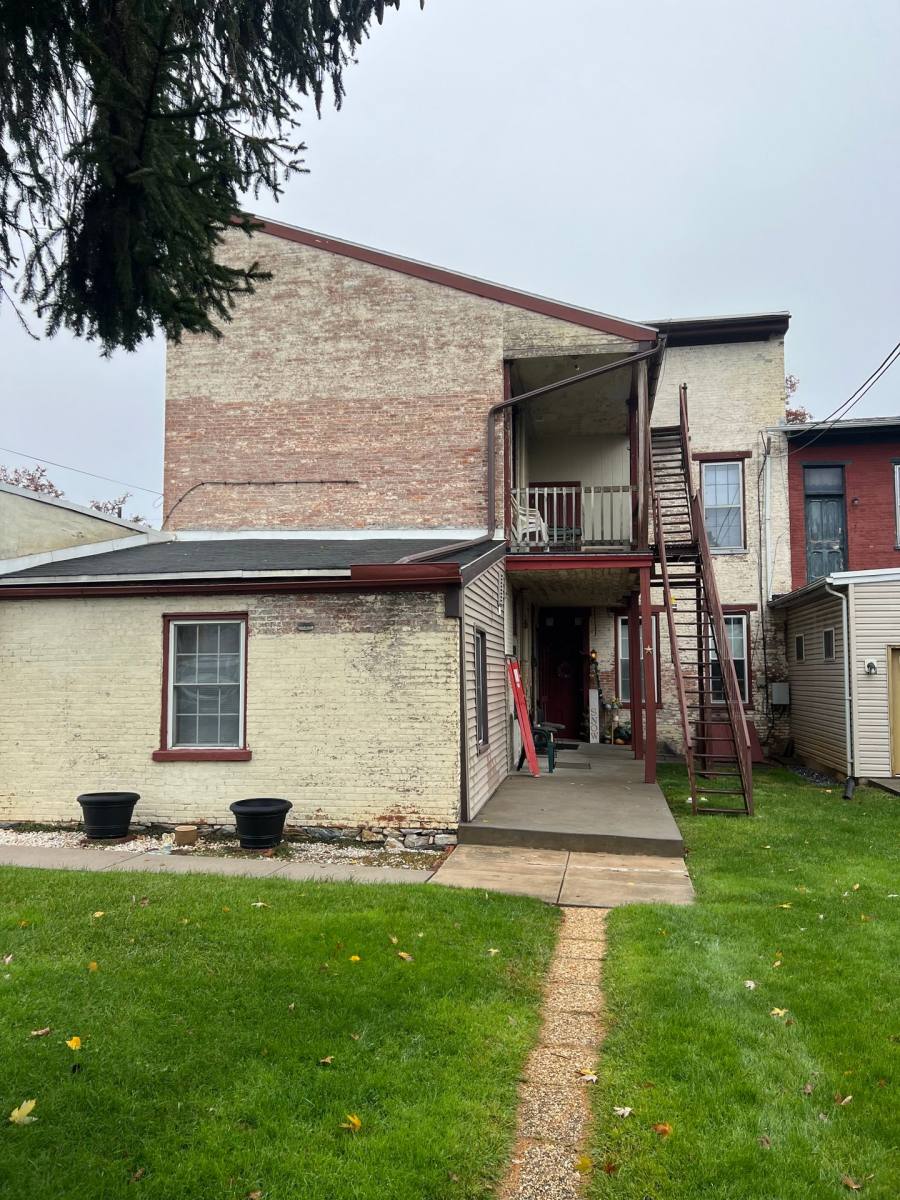 Apartment for rent at 202 E Main St, Mount Joy, PA 17552